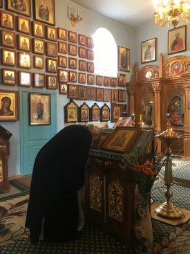 День чествования иконы Божией Матери «Троеручица»