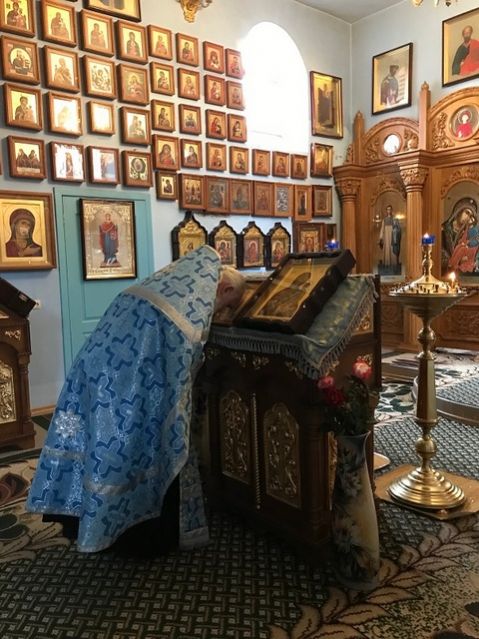 День чествования Иверской иконы Божией Матери